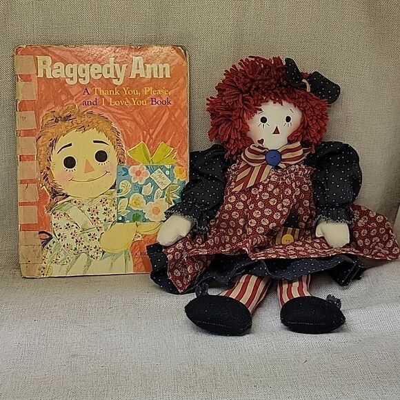 Big Golden Book Other - Raggedy Ann doll and 1969 book